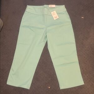 Croft & Barrow Capri Pants